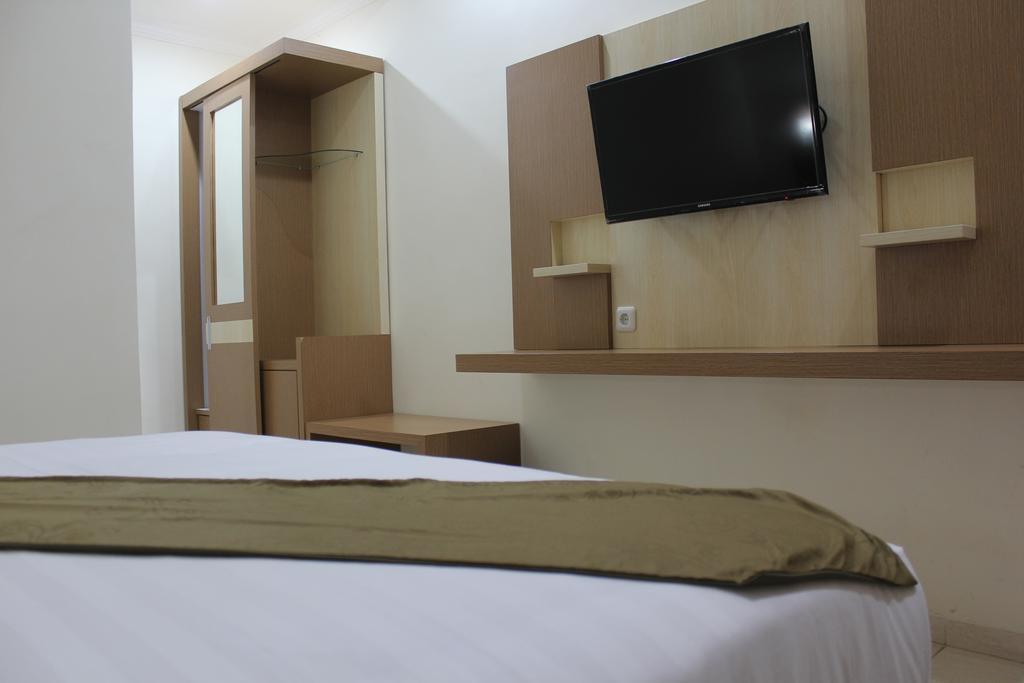 Morse Guest House Malang Buitenkant foto